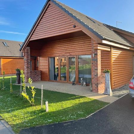31 Cherry East Riding Of Yorkshire Hot Tub & Fishing Garton 외부 사진